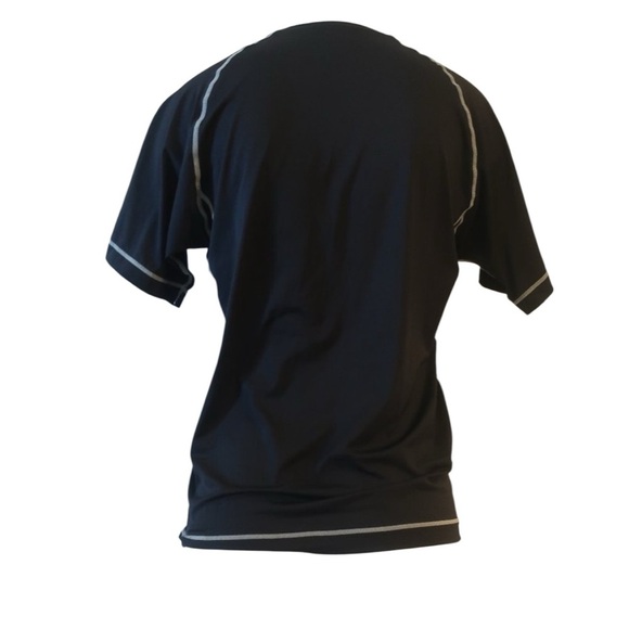 CW-X Black Activewear Pullover T-Shirt Top M white Stitch Detail Women’s - Picture 3 of 11